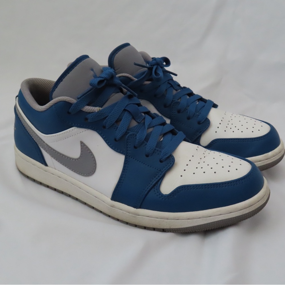 Jordan 1 Low Sneakers
